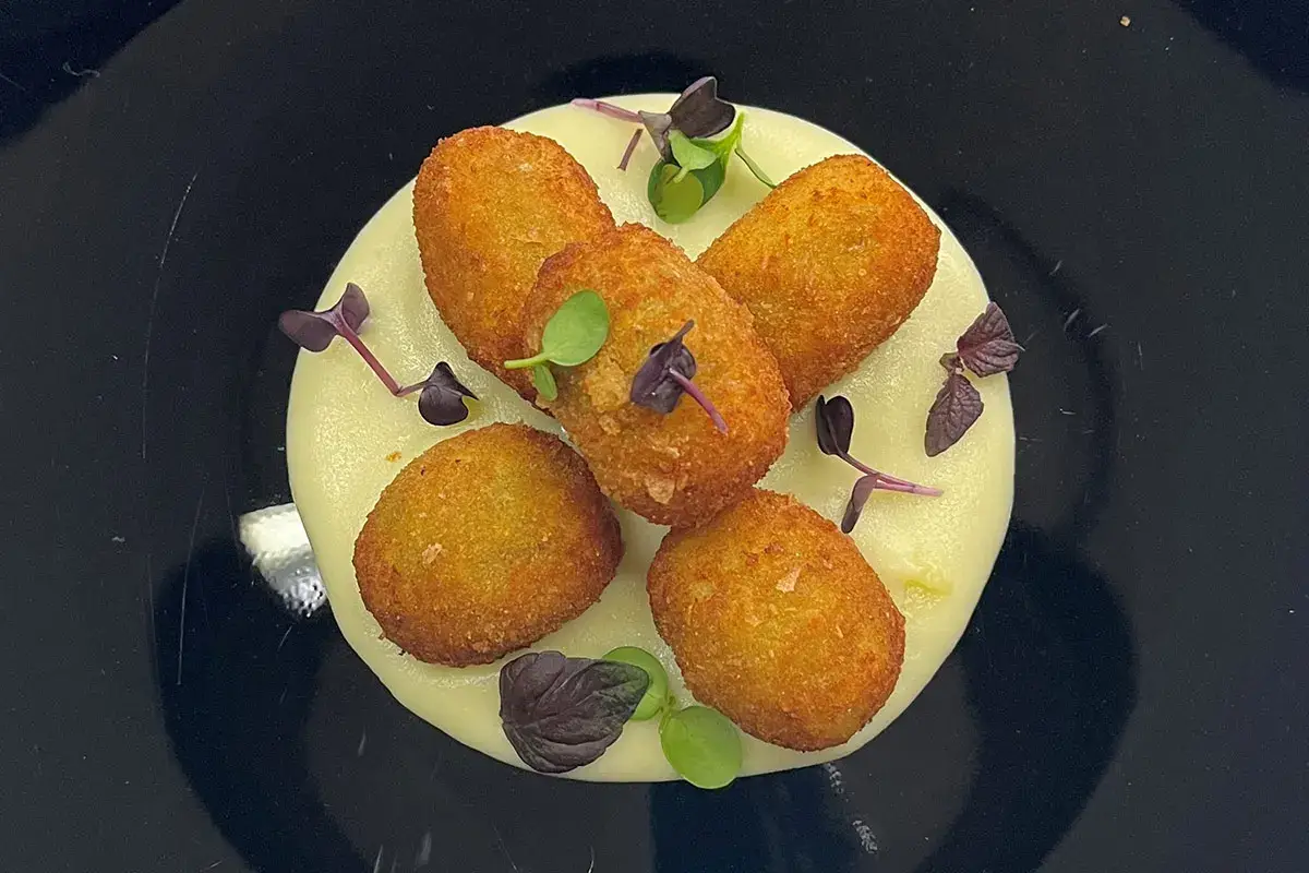 Olive farcite con crema di patate rosse&nbsp; Olive farcite con crema di patate rosse