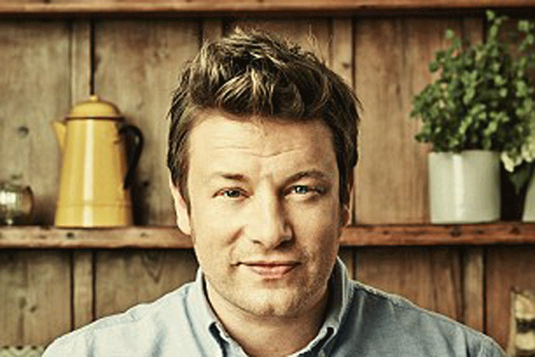 Jamie Oliver - Oliver chiude sei locali Italian troppa incertezza effetto Brexit