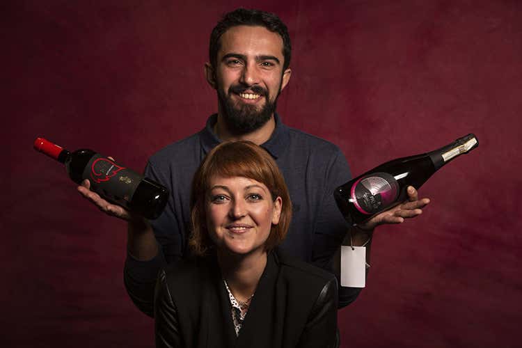 Tommaso Cavalli e la compagna Sara - Piccolo Bacco dei Quaroni Il titolare: Crisi? Allora investiamo Tommaso Cavalli e la compagna Sara - Piccolo Bacco dei Quaroni Il titolare: Crisi? Allora investiamo