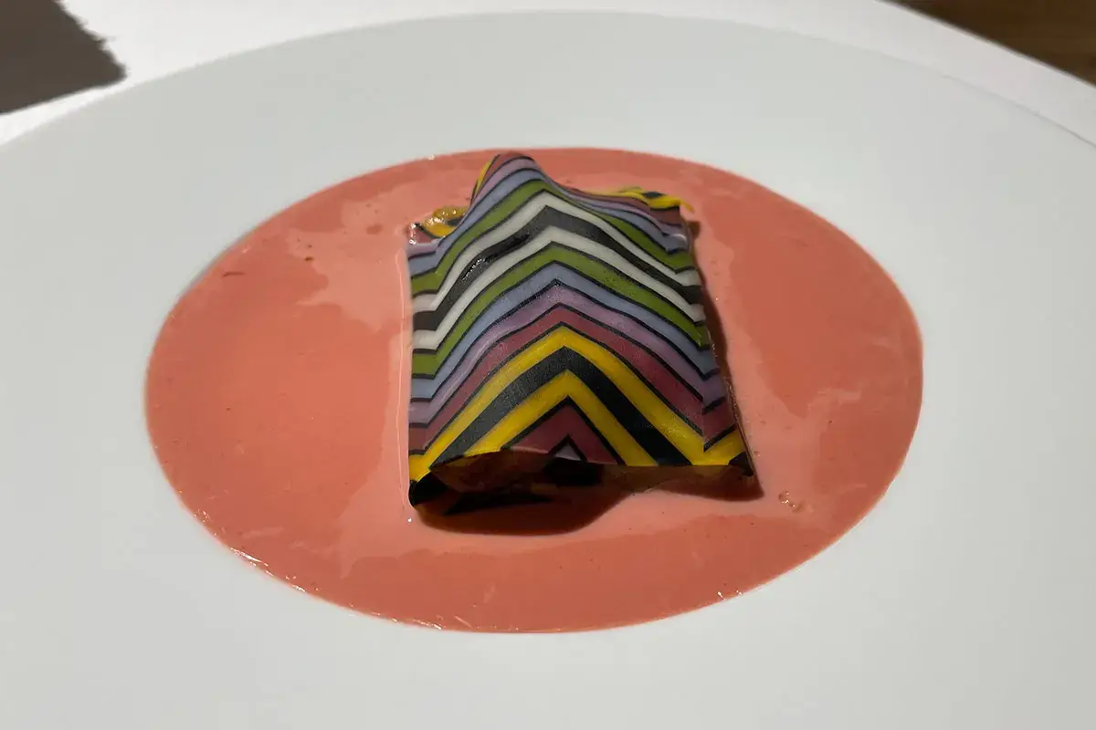 Arte tessile, Cannellone put-together omaggio a Missoni Grand Hotel Royal e Golf, dove la stella di Griffa illumina Courmayeur