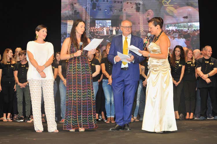 Oro caffè compie trent’anni 1.300 persone per una serata di festa Oro caffè compie trent’anni 1.300 persone per una serata di festa