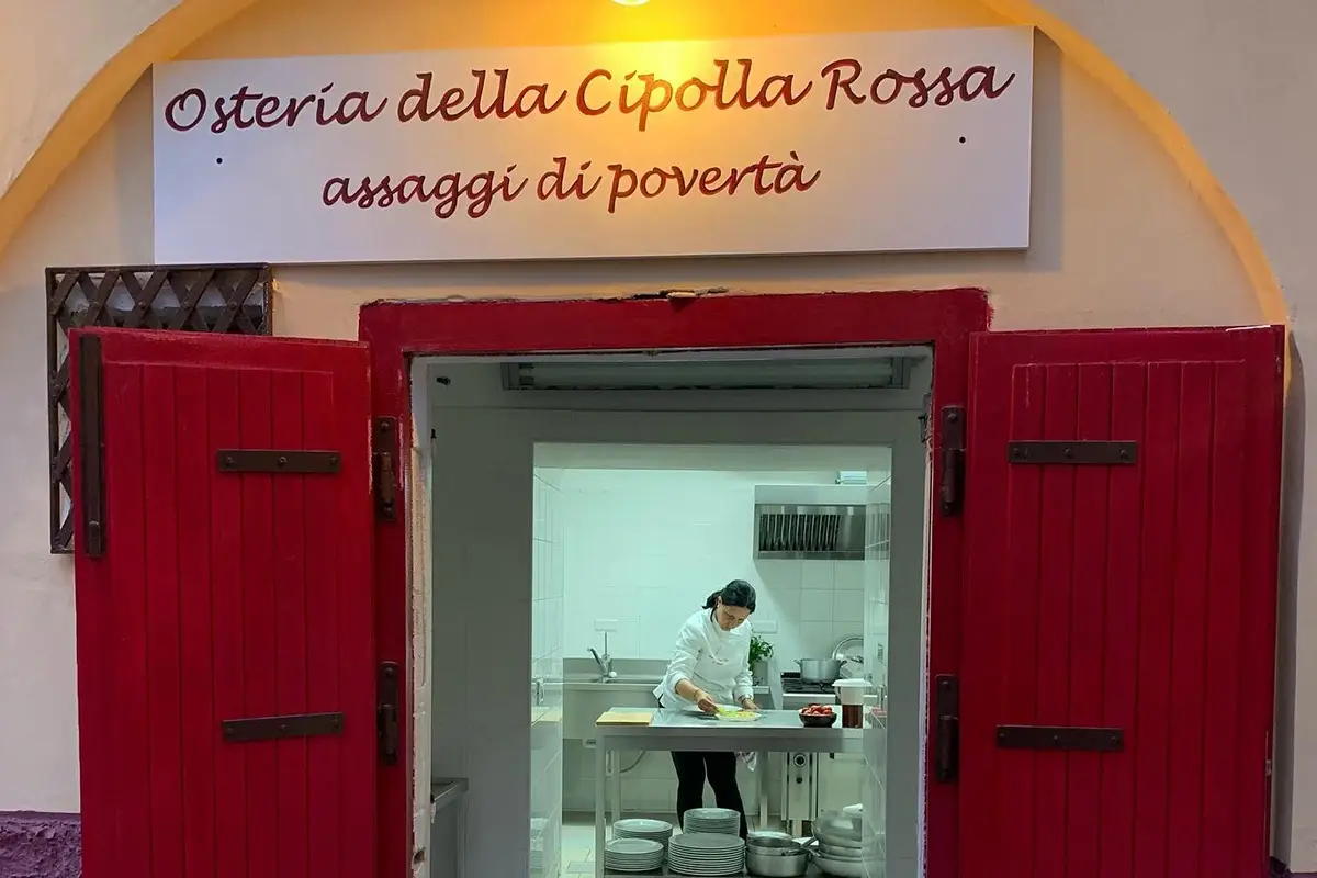 Osteria della Cipolla Rossa DA FINIRE - TOUR CALABRIA