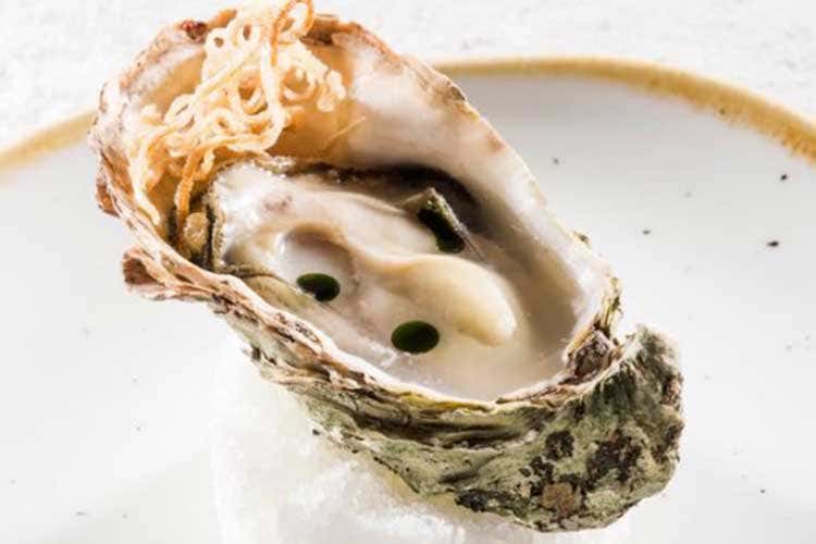 L'ostrica declinata da Moreno Cedroni - Ricordo di un viaggio in Vietnam