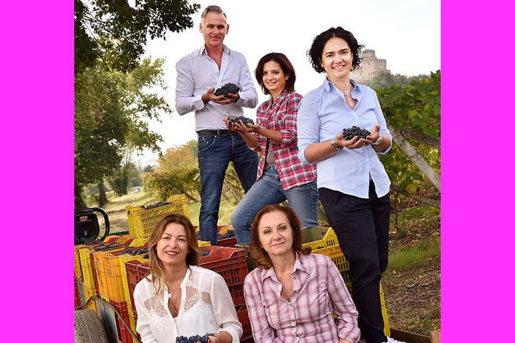 Alessandro, Elisa, Chiara, Maria Teresa, Maria Paola Ceci (Otello 1831 NerodiLambrusco Ceci Nel calice l&rsquo;allegria dell&rsquo;Emilia)