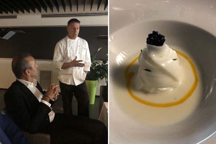 Terry Giacomello con Nicola Bertinelli e, a fianco, i taglioni che ha proposto - Il Parmigiano Reggiano crescee indica la via per uscire dalla crisi