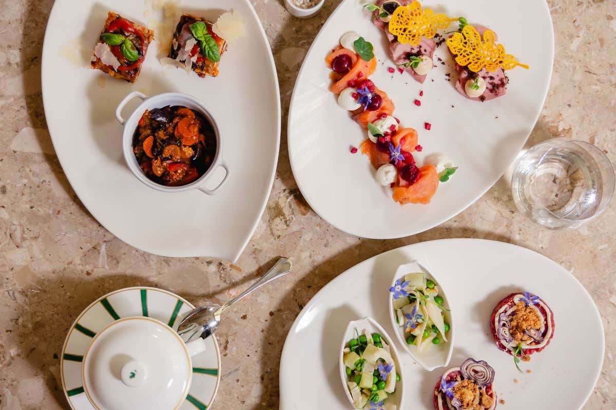 Château Monfort veste l’inverno di Milano tra storia liberty, fiaba urbana e tavole delle feste Château Monfort veste l’inverno di Milano tra storia liberty, fiaba urbana e tavole delle feste