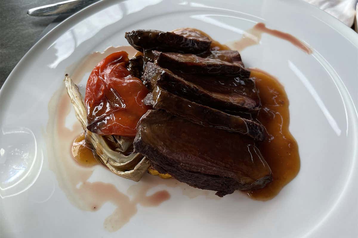 Tagliata con peperoni Benessere, cucina gourmet e tanti servizi: il Parco dei Principi meta al top