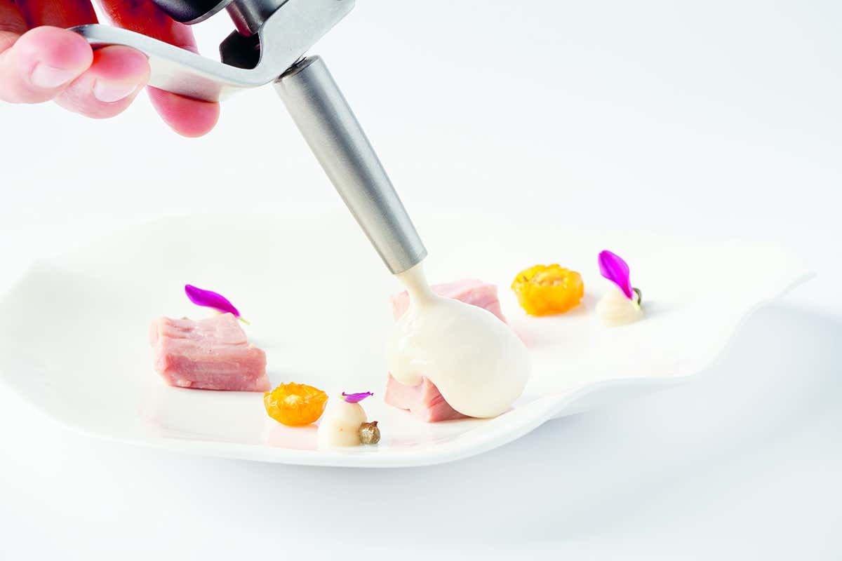 Lo chef stellato Peter Brunel rende omaggio al Vate 