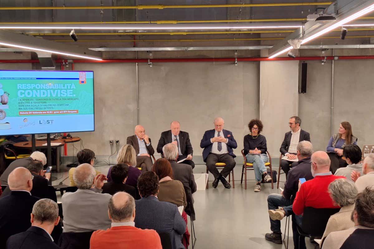 Latte crudo, burocrazia e promozione: i consorzi dei formaggi di montagna fanno rete Latte crudo, burocrazia e promozione: i consorzi dei formaggi di montagna fanno rete