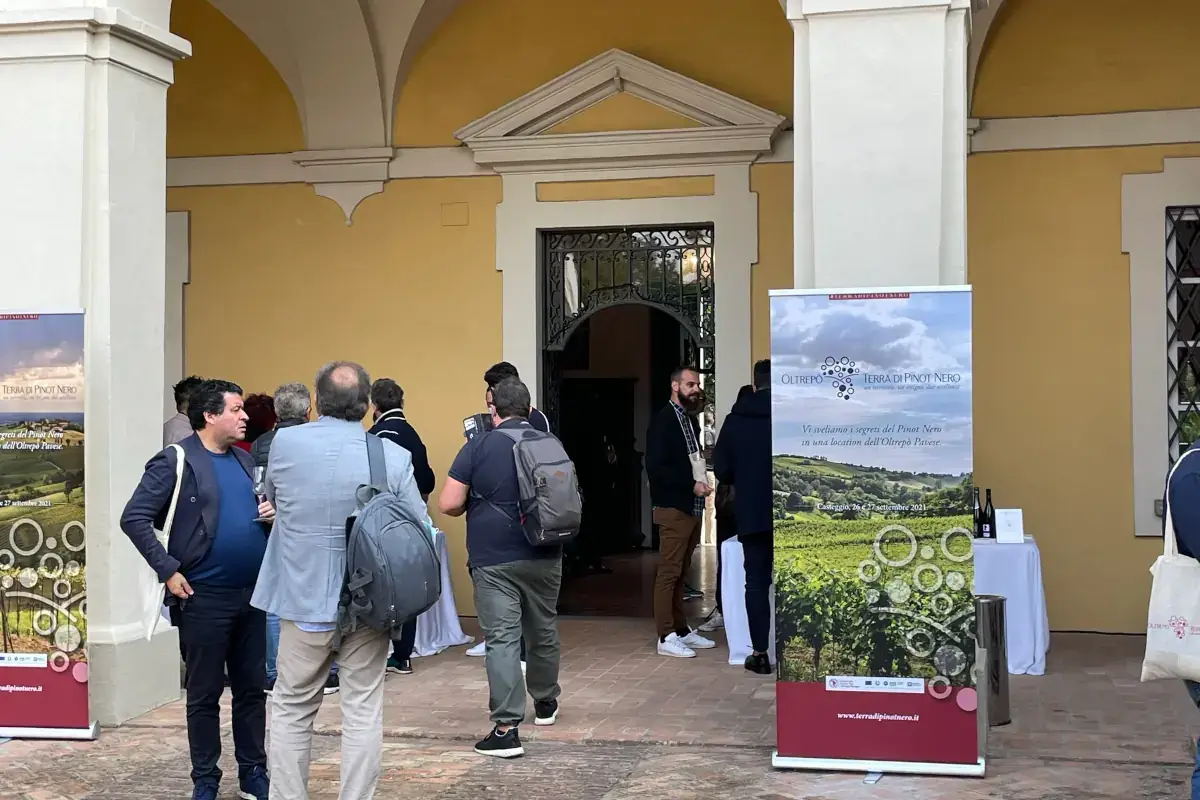Oltrepò - Terra di Pinot Nero (l'evento) Pinot nero, anima di un territorio e segno di unità per l'Oltrepò pavese