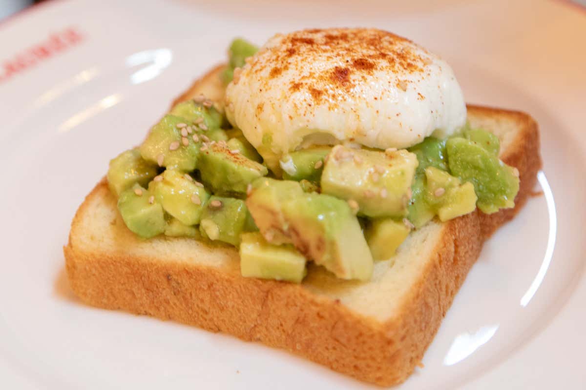 Laurée: avocado toast