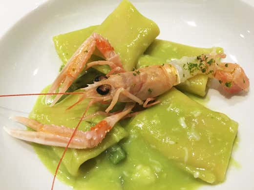 Paccheri con scampi lime e asparagi
