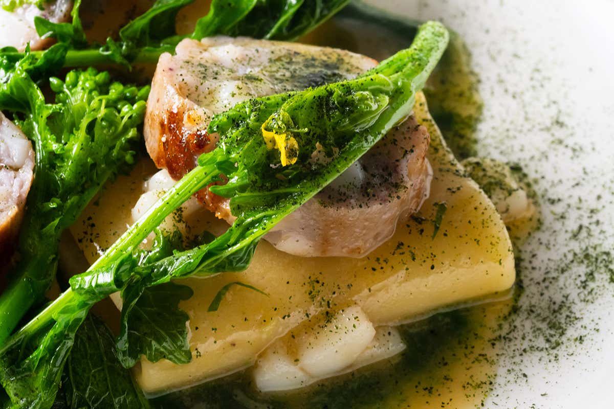 Paccheri salsiccia e friarielli Che “Aria” tira a Napoli? Sentori di mare e profumi intensi nella cucina di Paolo Barrale