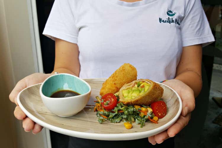 Avocado Roll - Pacifik Poke a Torino Intrigante cucina hawaiana Avocado Roll - Pacifik Poke a Torino Intrigante cucina hawaiana