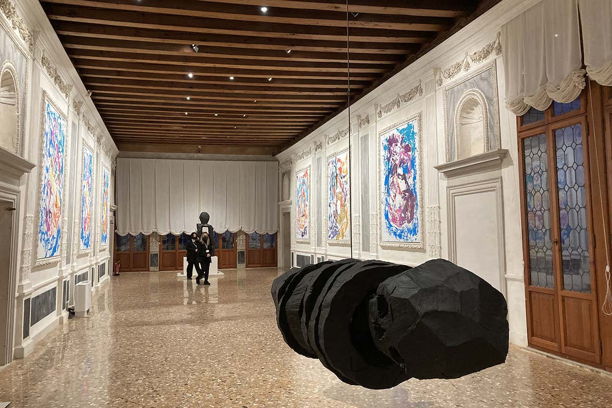 La visita delle sale immerge in un’atmosfera di marmi preziosi e di scenografie Un’altra Venezia da scoprire alla Domus Grimani La visita delle sale immerge in un’atmosfera di marmi preziosi e di scenografie Un’altra Venezia da scoprire alla Domus Grimani