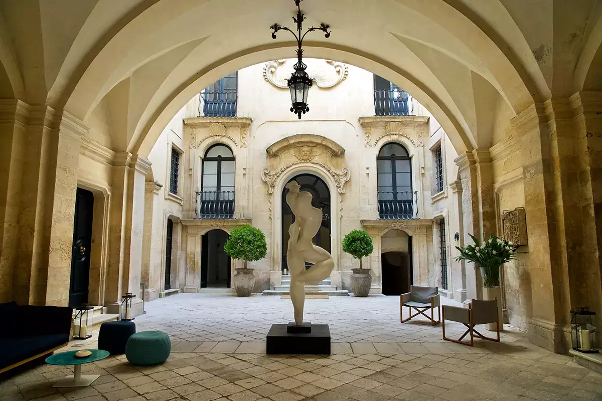 Ricordi di famiglia tra arte e viaggi a La Fiermontina di Lecce