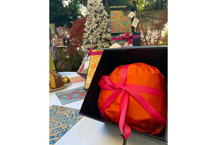 Per il packaging &egrave; stato scelto l'artista contemporaneo Marco Marciani - Il panettone di lusso unisce artigianalit&agrave; e alta moda
