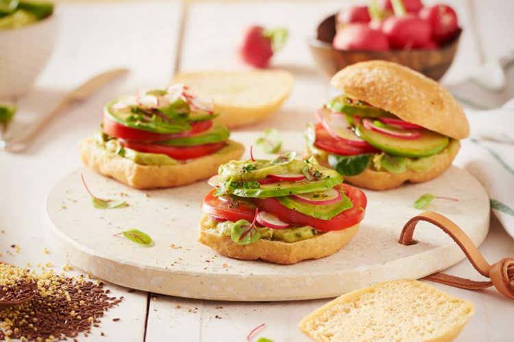 Tutta la giornata con Schäer Bio Snack, biscotti, panini, pasta Tutta la giornata con Schäer Bio Snack, biscotti, panini, pasta