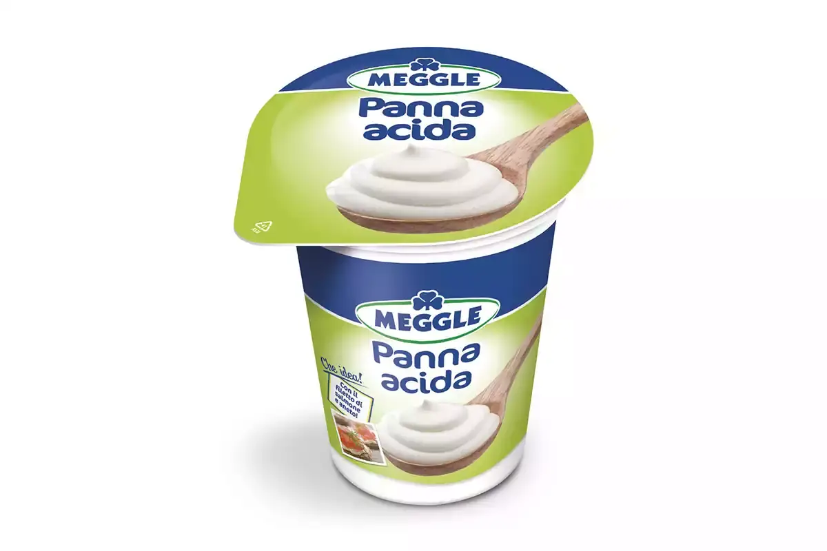 La Panna Acida Meggle, cremosa come lo yogurt Meggle, Kraft e Bayerland arricchiscono la tavola