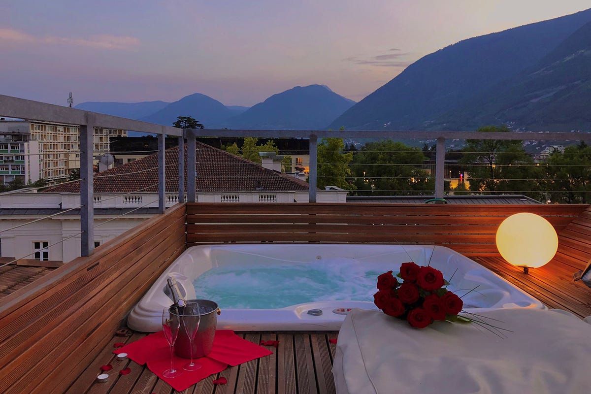 L’hotel è nel cuore di una delle più belle ed eleganti città dell’Alto Adige Facciata Liberty e interni d’artista: benvenuti all'Imperialart di Merano