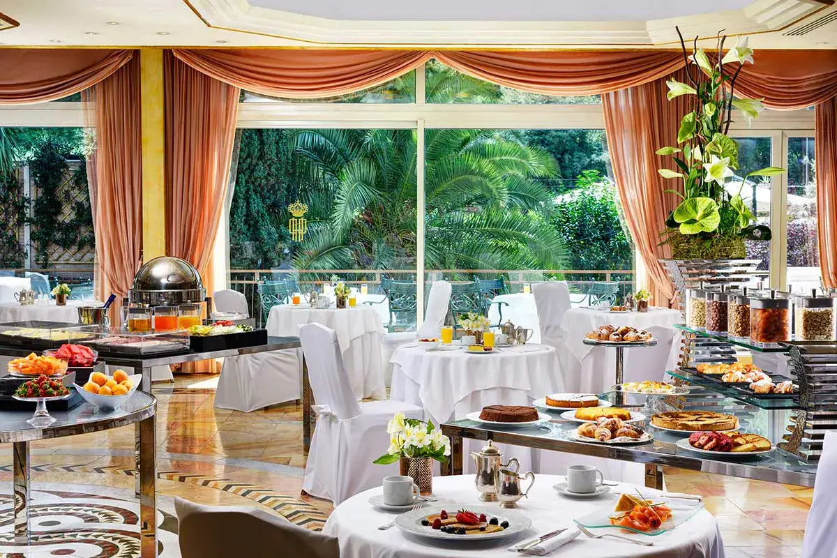 Sala colazione Benessere, cucina gourmet e tanti servizi: il Parco dei Principi meta al top