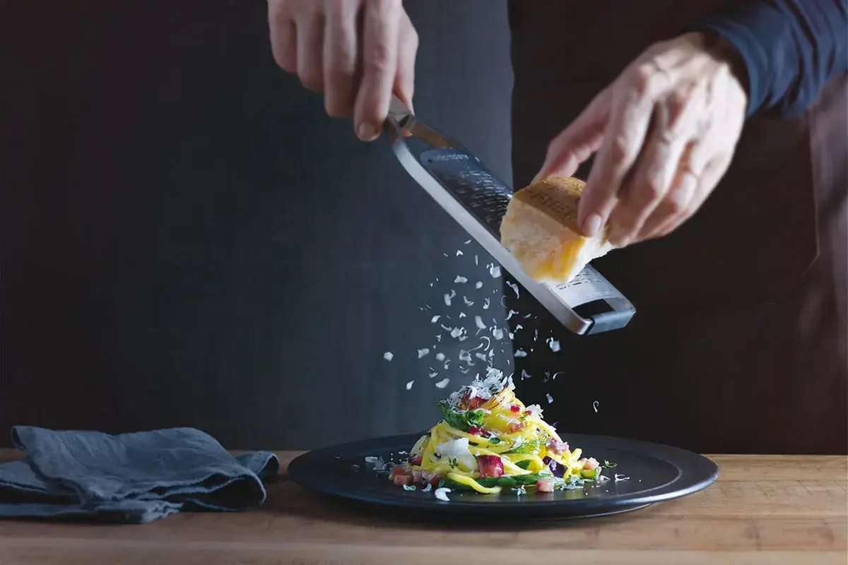 Parmigiano Reggiano ha conquistato le cucine di tutto il mondo Gli infiniti utilizzi in cucina di [Parmigiano Reggiano]