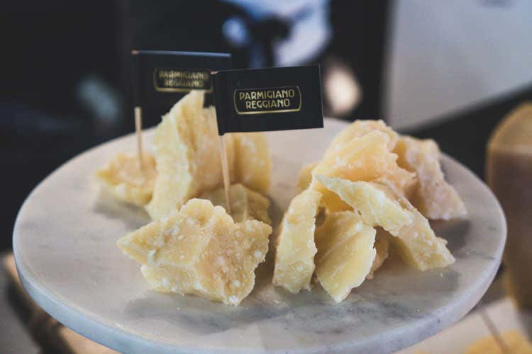 (Il Parmigiano Reggiano spopola all'estero Il 38% della produzione fuori dai confini) (Il Parmigiano Reggiano spopola all'estero Il 38% della produzione fuori dai confini)
