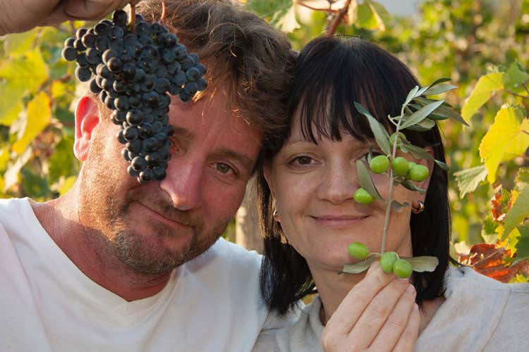 Euro ed Elena Parovel (Parovel: 120 anni di vino e olio Una storia tra Trieste, Slovenia e Istria) Euro ed Elena Parovel (Parovel: 120 anni di vino e olio Una storia tra Trieste, Slovenia e Istria)