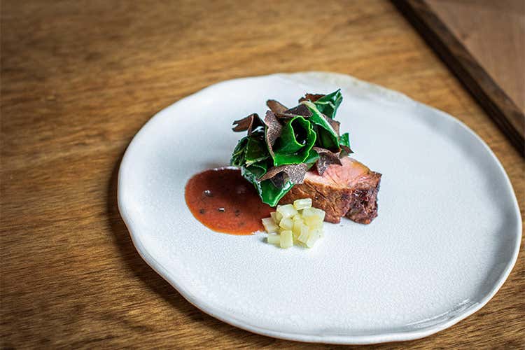 Si parte dalle eccellenze del territorio delle Langhe - Laera, allievo di Cannavacciuolo: Le sue pacche sono segni d'affetto