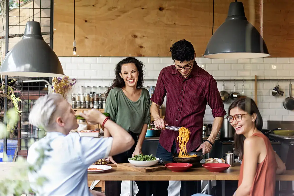 Da un piatto di pasta a un momento conviviale, il passo &egrave; breve