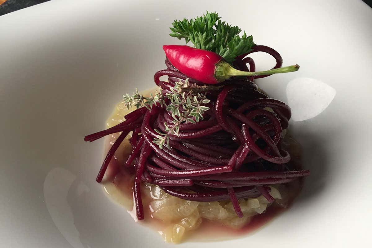 Viaggio nei sapori toscani tra piatti tipici e vini d&rsquo;eccellenza