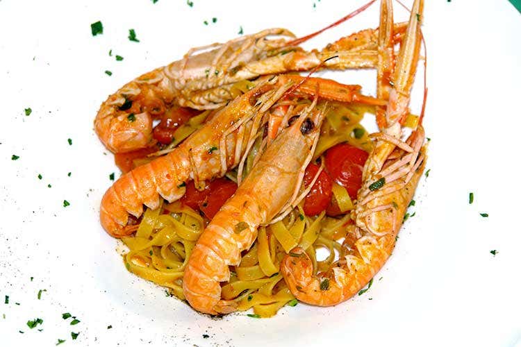 Pasta con scampi irlandesi - Scampi irlandesi, per non privarsi di piatti che mixano gusto e salute