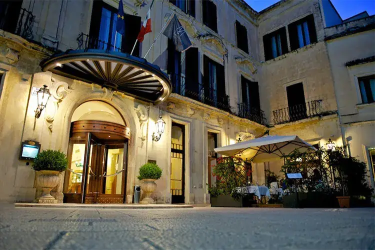 L'ingresso del Patria Palace Hotel