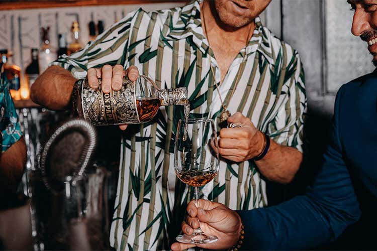 Patick McAleenan e Walter Gosso - Debutta a Roma il rum Rye Aged Nuova limited edition di Don Papa Patick McAleenan e Walter Gosso - Debutta a Roma il rum Rye Aged Nuova limited edition di Don Papa