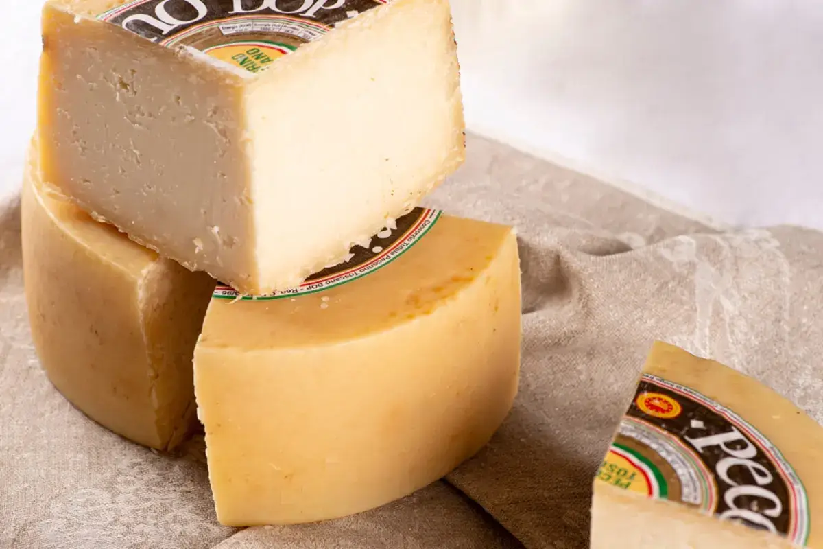 Il pecorino toscano ha due tipologie principali: fresco o stagionato Pecorino toscano: buono sano e sempre pi&ugrave; tracciabile col cellulare