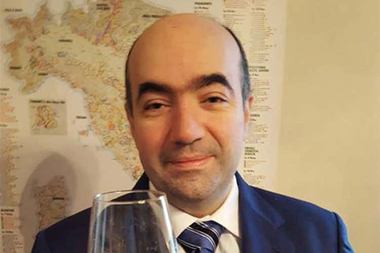 Michele Busbani (Pedrotti TrentoDoc arriva nelle Marche Abbinamento gustoso col pesce azzurro)