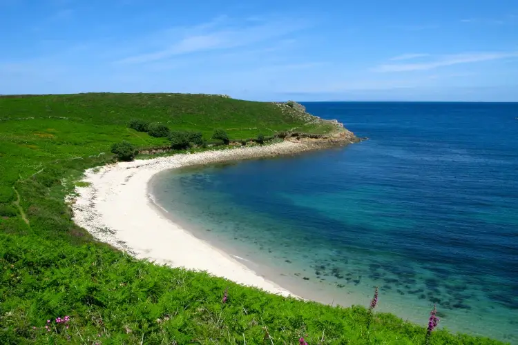 Mare esclusivo? Ecco le 10 baie e spiagge segrete in Europa