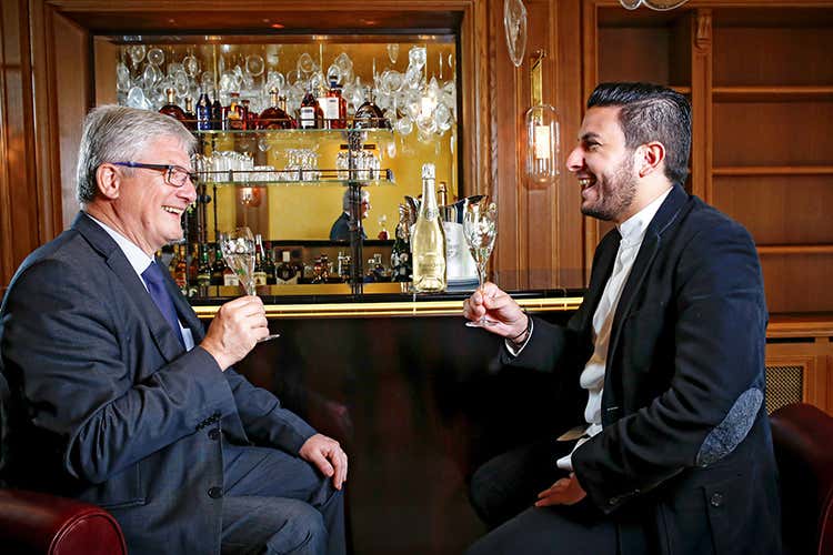 Hervé Deschamps e Akrame Benallal - Perrier-Jouët Blanc de Blancs Elegante blend di Chardonnay floreali Hervé Deschamps e Akrame Benallal - Perrier-Jouët Blanc de Blancs Elegante blend di Chardonnay floreali