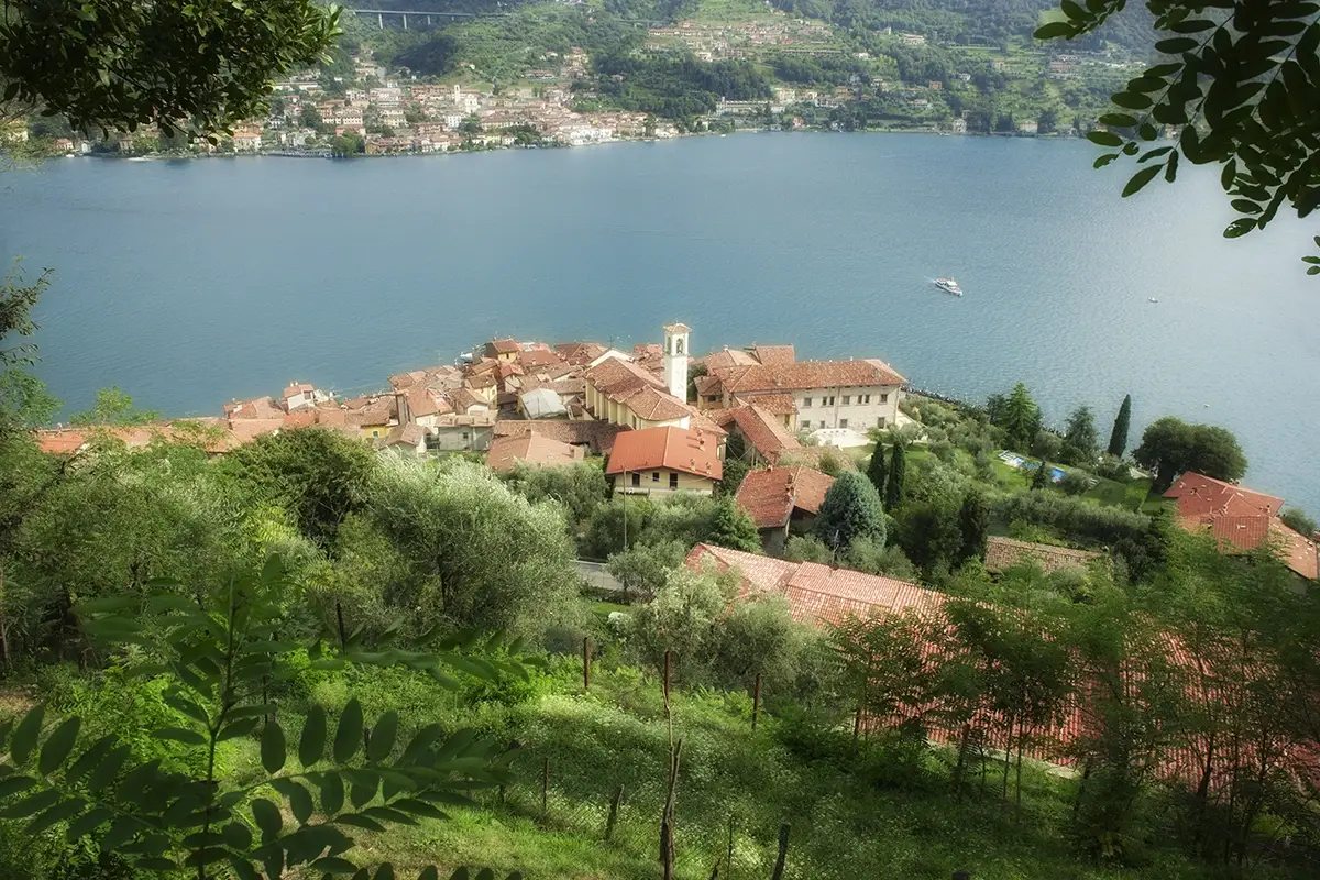 FOTO Peschiera Maraglio dall'altro&nbsp; - Credits Visit Monte Isola DA FINIRE - MONTE ISOLA