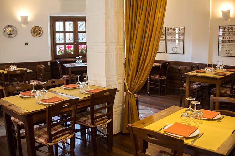 Piatti romagnoli e gestione familiare alla Trattoria Sangiovanni di Rimini Piatti romagnoli e gestione familiare alla Trattoria Sangiovanni di Rimini