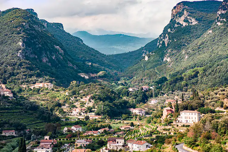 Un comune montano della Liguria La Cultura rilancia i borghi Opportunit&agrave; per i ristoranti