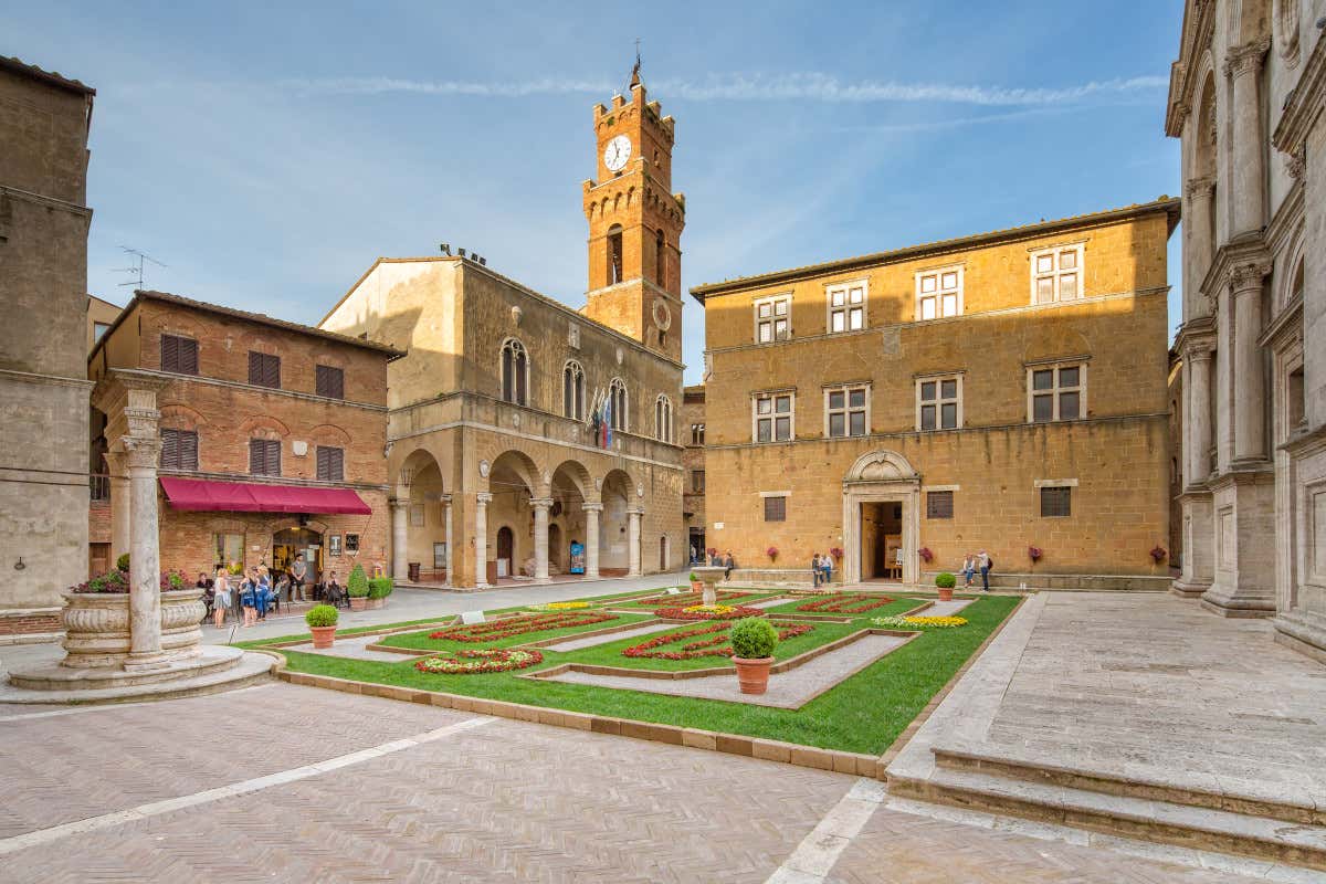 Le campane non fanno dormire i turisti: così Pienza spegne l'orologio