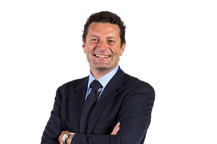 Ekomarket, alfiere del biologico Da 20 anni lavora a tutto campo Ekomarket, alfiere del biologico Da 20 anni lavora a tutto campo