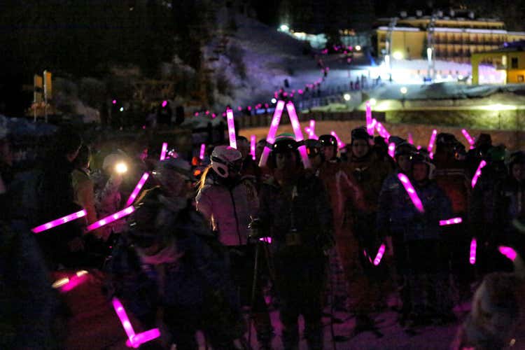 Pila si prepara ad accendersi di rosa Fiaccolata per la lotta al tumore al seno Pila si prepara ad accendersi di rosa Fiaccolata per la lotta al tumore al seno