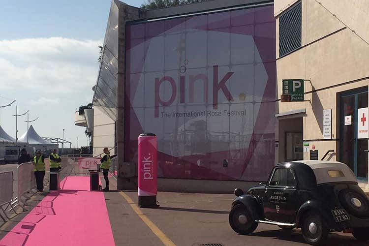 (Pink Rosé Festival di Cannes Oltre 100 produttori alla 2ª edizione) (Pink Rosé Festival di Cannes Oltre 100 produttori alla 2ª edizione)
