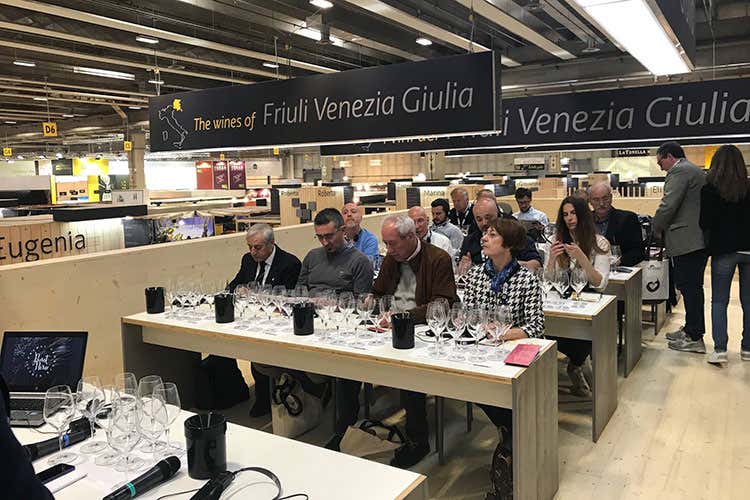 (Il Pinot Nero del Friuli fa rete 9 cantine, 28 ettari, un solo vitigno) (Il Pinot Nero del Friuli fa rete 9 cantine, 28 ettari, un solo vitigno)