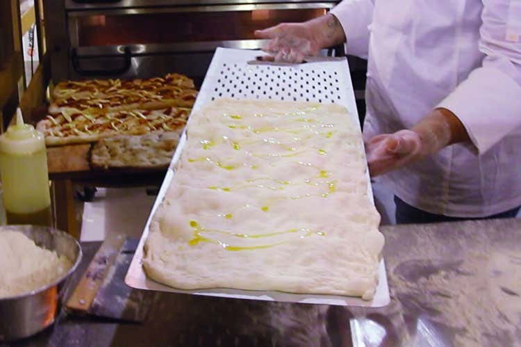 (Pizza alla pala con lo strumento giusto Tutti i vantaggi dell'alluminio anodizzato) (Pizza alla pala con lo strumento giusto Tutti i vantaggi dell'alluminio anodizzato)
