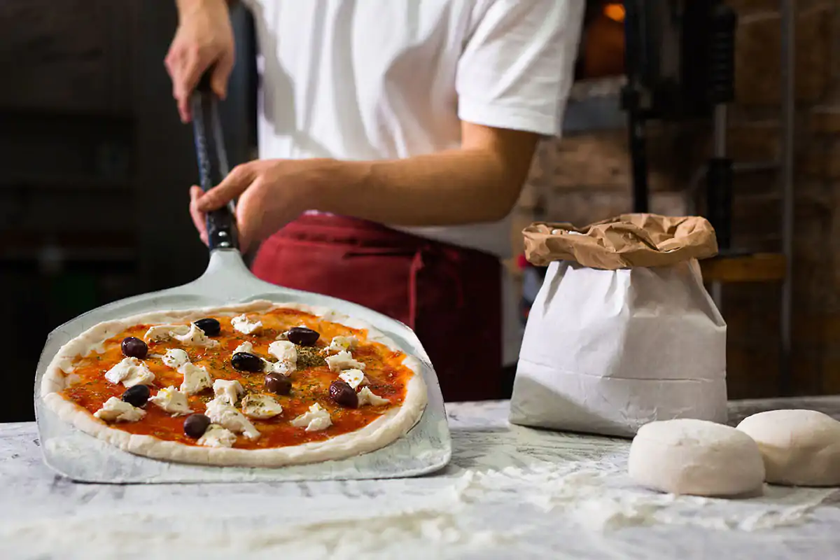 Pizza, le soluzioni senza glutine di Sch&auml;r Foodservice