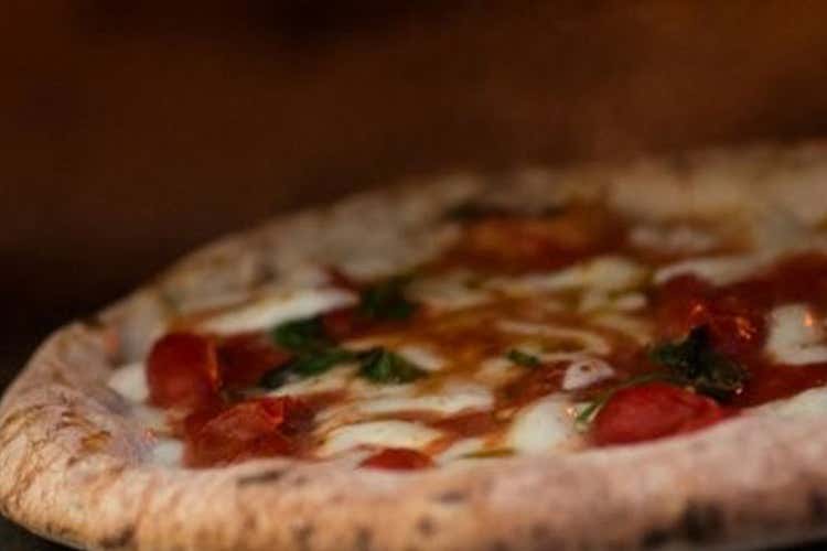 La grinta e la carica dei pizzaioli A domicilio non solo le pizze La grinta e la carica dei pizzaioli A domicilio non solo le pizze