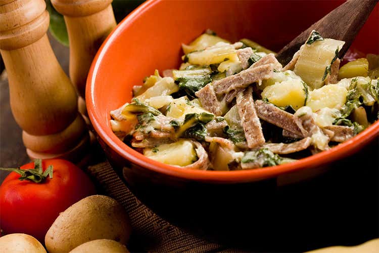 Pizzoccheri con Verza o Bieta a coste, la ricetta tradizionale Pizzoccheri con Verza o Bieta a coste, la ricetta tradizionale